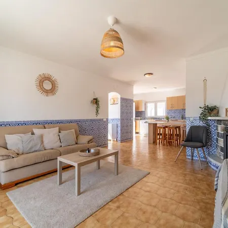 Arrifana Guest house
